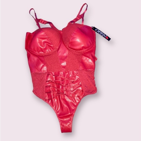 I am selling multiple lingerie - Picture 1 of 4